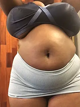 Snapshot of servingBigTitis chatting on 02-07-25, 11:34 servingBigTitis online show from 02-07-25, 11:34