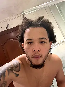 yeiyei oficial online show from 10-24-25, 05:42