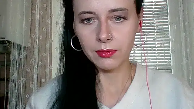 LuminousLady online show from 10-29-25, 10:17