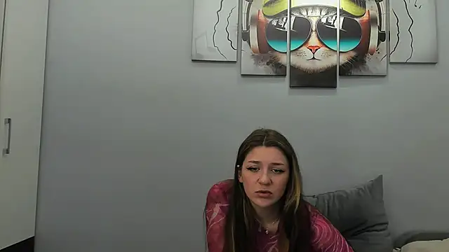 MollyMi0 online show from 02-14-25, 12:19