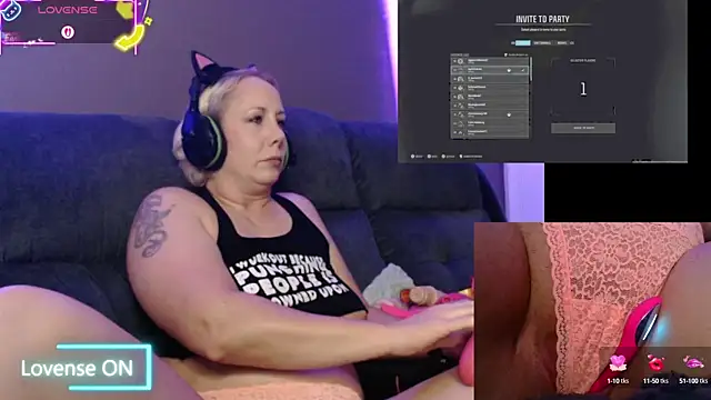 Snapshot of Trixiekittycutie chatting on 09-21-25, 02:13 Trixiekittycutie online show from 09-21-25, 02:13