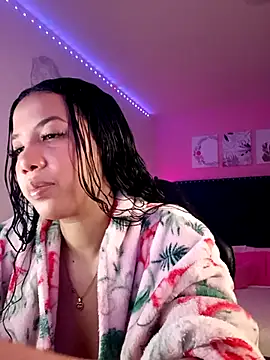 SallyWhitee online show from 01-06-26, 04:16