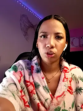 SallyWhitee online show from 02-12-26, 05:24