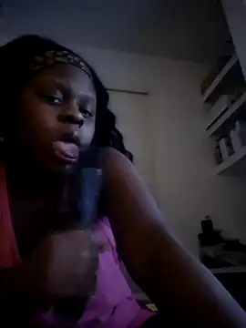 Snapshot of CocoaDoll22 chatting on 11-11-25, 12:16 CocoaDoll22 online show from 11-11-25, 12:16