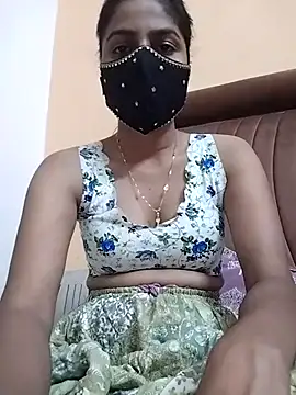 Snapshot of fuungirl38 chatting on 04-19-26, 04:28 fuungirl38 online show from 04-19-26, 04:28