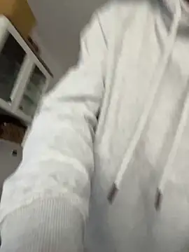 Celine Roxelle online show from 12-17-25, 11:16