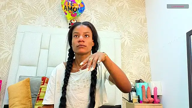 dafnnelewis online show from 04-08-26, 12:05