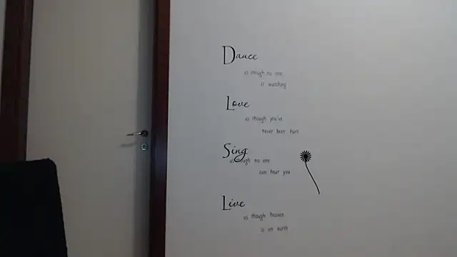 Snapshot of Eva_Eldis chatting on 09-13-25, 01:33 Eva Eldis online show from 09-13-25, 01:33