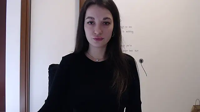 Snapshot of Eva_Eldis chatting on 10-28-25, 02:31 Eva Eldis online show from 10-28-25, 02:31