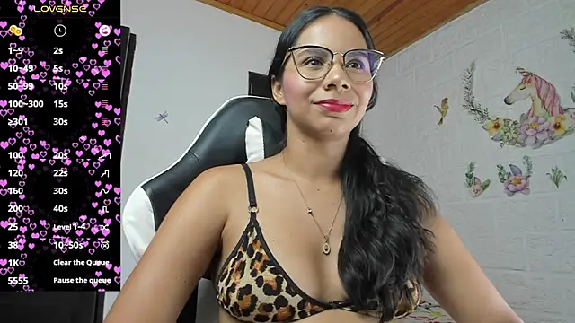 alisson hoffman05 online show from 05-16-26, 12:29