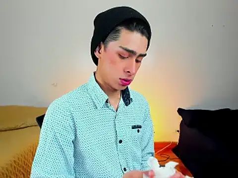 Snapshot of steve__gray chatting on 02-05-25, 02:05 steve  gray online show from 02-05-25, 02:05