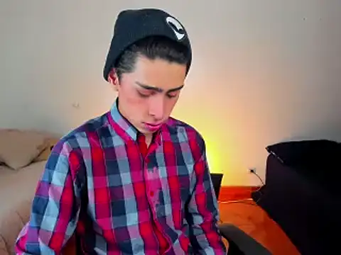 Snapshot of steve__gray chatting on 02-16-25, 02:10 steve  gray online show from 02-16-25, 02:10