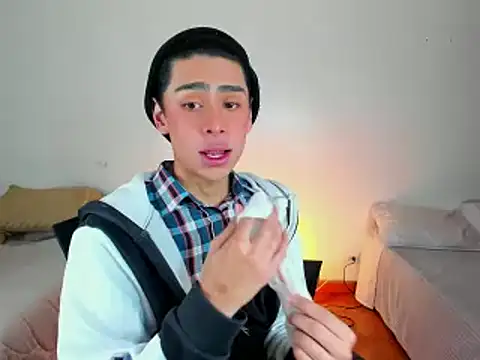 Snapshot of steve__gray chatting on 02-19-25, 03:16 steve  gray online show from 02-19-25, 03:16