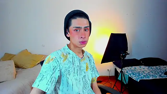 Snapshot of steve__gray chatting on 03-12-25, 06:55 steve  gray online show from 03-12-25, 06:55