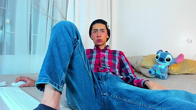 Snapshot of steve__gray chatting on 03-21-25, 06:40 steve  gray online show from 03-21-25, 06:40