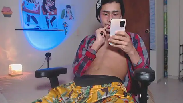 Snapshot of steve__gray chatting on 10-09-25, 03:04 steve  gray online show from 10-09-25, 03:04