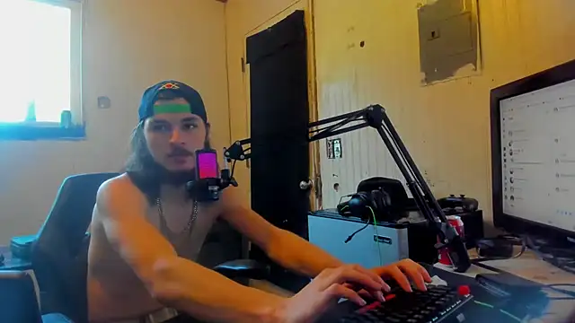 nuttyking2022 online show from 02-04-25, 09:10