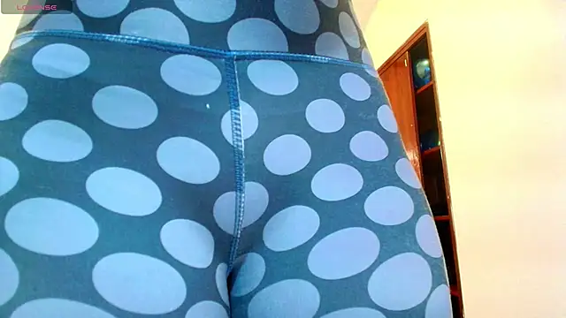 tylla  online show from 03-19-25, 03:30