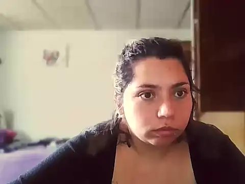 Snapshot of isabellapurple chatting on 02-18-26, 07:32 isabellapurple online show from 02-18-26, 07:32