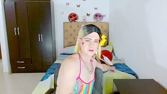 Snapshot of Dolldirtyxxx chatting on 06-27-26, 05:34 Dolldirtyxxx online show from 06-27-26, 05:34
