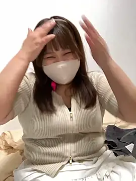 Snapshot of mitarashi_awww chatting on 09-26-25, 09:41 mitarashi awww online show from 09-26-25, 09:41