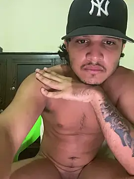 Snapshot of daniel6916 chatting on 02-13-25, 07:45 daniel6916 online show from 02-13-25, 07:45