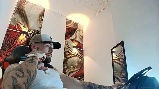 Luke davis01 online show from 06-06-26, 12:54