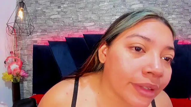 Sophia Brunett online show from 04-15-26, 12:01