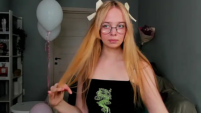 Bellla Murrr online show from 03-21-25, 04:07