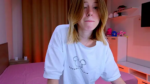 Bella amory online show from 11-17-25, 09:42