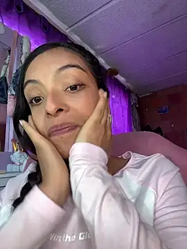 Skye Moore online show from 03-18-26, 07:39