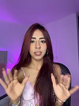 Snapshot of Mirandaa_Rogers chatting on 04-19-26, 02:38 Mirandaa Rogers online show from 04-19-26, 02:38