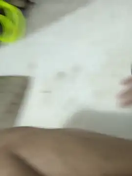 Snapshot of simrun70 chatting on 10-17-25, 12:36 simrun70 online show from 10-17-25, 12:36