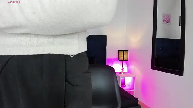  michonne  online show from 03-04-25, 07:43