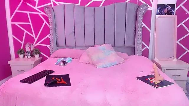 Snapshot of melody_toy chatting on 03-11-25, 11:37 melody toy online show from 03-11-25, 11:37