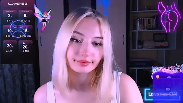 Snapshot of beauty_blonde chatting on 02-25-25, 03:05 beauty blonde online show from 02-25-25, 03:05