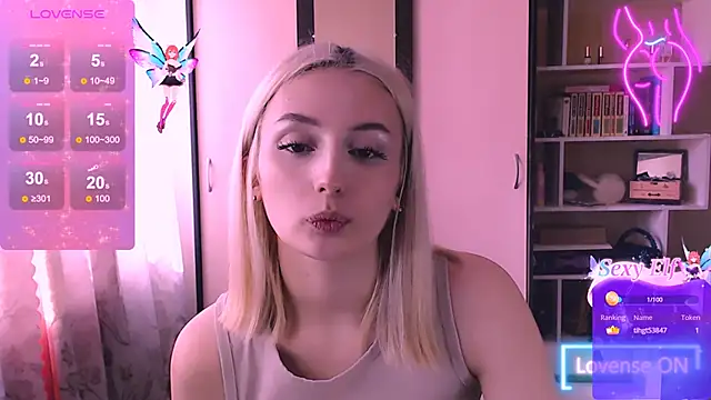 Snapshot of beauty_blonde chatting on 03-05-25, 06:33 beauty blonde online show from 03-05-25, 06:33