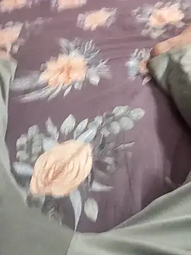 Snapshot of Yashkumar_0697 chatting on 03-05-25, 05:18 Yashkumar 0697 online show from 03-05-25, 05:18