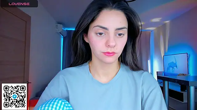 EmiliaZen online show from 02-17-26, 02:02