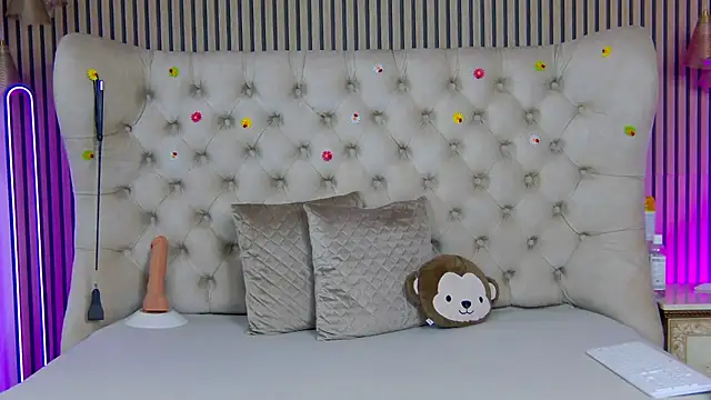 PlayfulShow online show from 04-08-26, 02:17