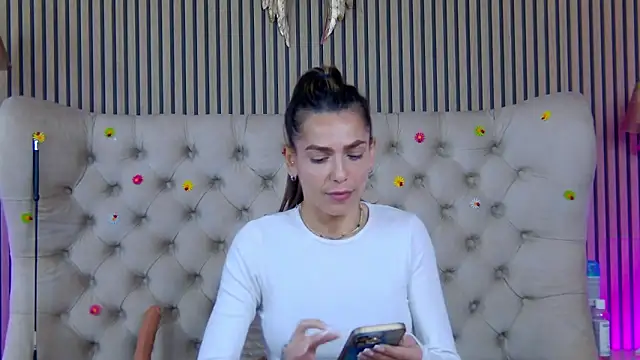 Snapshot of PlayfulShow chatting on 05-14-26, 12:23 PlayfulShow online show from 05-14-26, 12:23