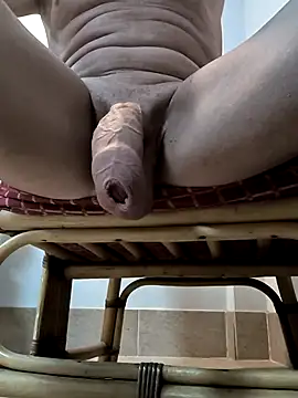 Snapshot of xdream chatting on 10-16-25, 11:33 xdream online show from 10-16-25, 11:33