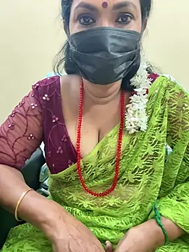 Snapshot of niiveditha chatting on 02-06-25, 06:02 niiveditha online show from 02-06-25, 06:02