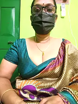 Snapshot of niiveditha chatting on 02-24-25, 04:04 niiveditha online show from 02-24-25, 04:04