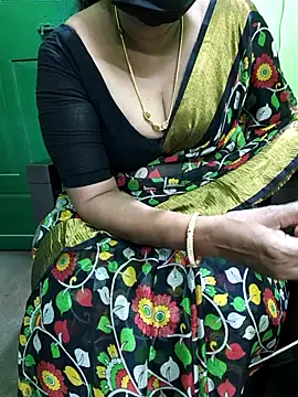 Snapshot of niiveditha chatting on 09-15-25, 02:50 niiveditha online show from 09-15-25, 02:50