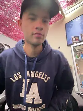 Snapshot of Twink_X chatting on 02-09-25, 09:39 Twink X online show from 02-09-25, 09:39