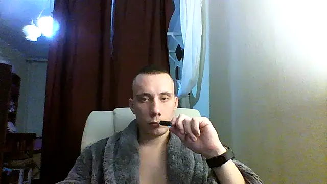 Snapshot of Big_men4422 chatting on 02-20-25, 06:13 Big men4422 online show from 02-20-25, 06:13