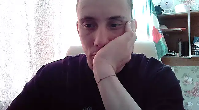 Snapshot of Big_men4422 chatting on 03-09-25, 12:53 Big men4422 online show from 03-09-25, 12:53