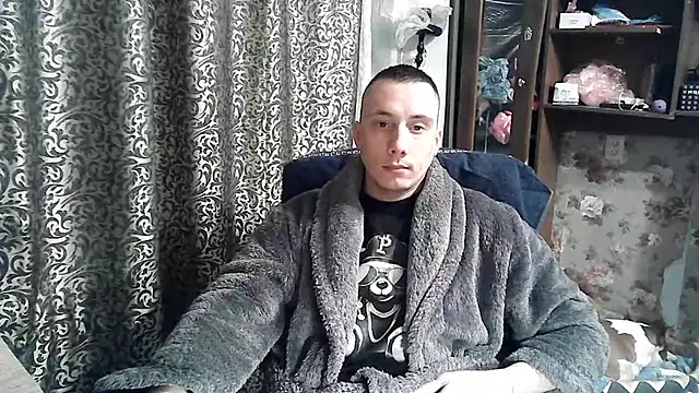 Snapshot of Big_men4422 chatting on 03-18-25, 05:53 Big men4422 online show from 03-18-25, 05:53