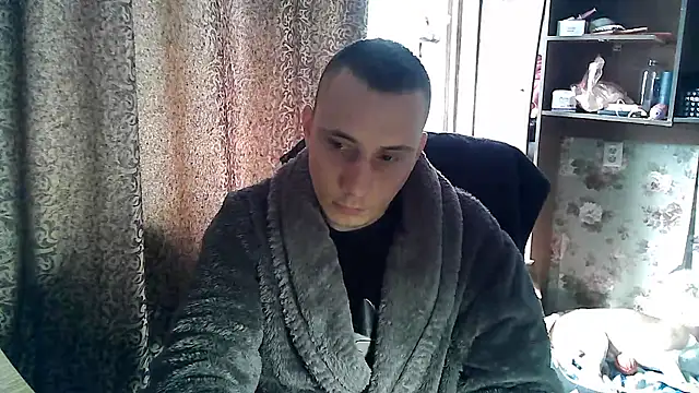 Snapshot of Big_men4422 chatting on 03-19-25, 10:22 Big men4422 online show from 03-19-25, 10:22